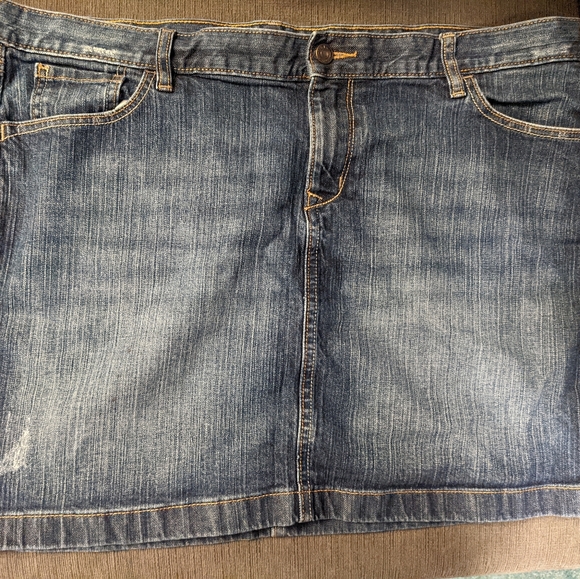 Old Navy Jean Skirt, size 18 - Picture 1 of 3